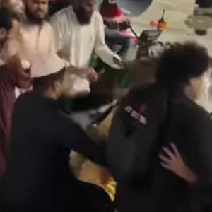 People beaten at Shahbag over 'homosexual' allegations