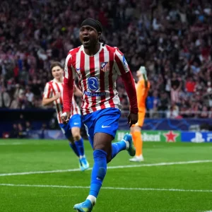 Atletico resist Barca comeback to reach Champions League semis