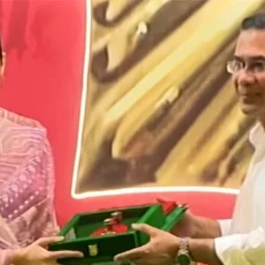 Zaima Rahman receives Independence Award on behalf of Khaleda Zia