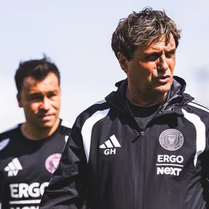 Longtime Messi friend Hoyos unveiled as Miami coach