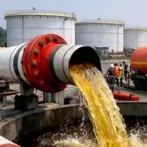 Bangladesh starts receiving 5,000 more tonnes of diesel from India