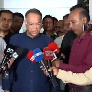 Energy minister meets PM, briefs him on fuel situation