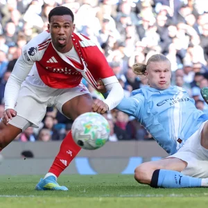 History haunts Arsenal as Man City take control of title race