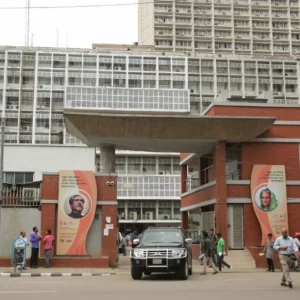 Pay scale, policies fuel unease in civil service