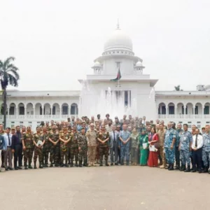 Foreign military personnel visit Supreme Court
