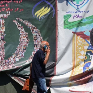 Trump warns Iran better ‘get smart soon’ and accept nuclear deal