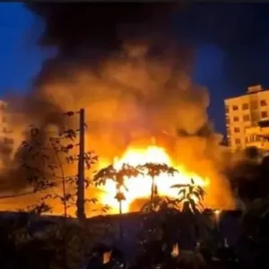 Fire breaks out at Kadamtali foam factory
