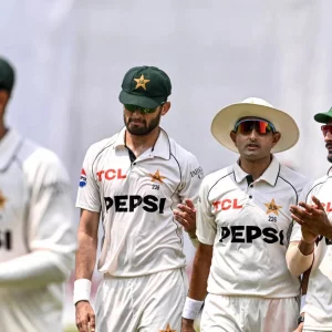 Abbas, Azan lead Pakistan’s riposte after Bangladesh lose grip in Mirpur