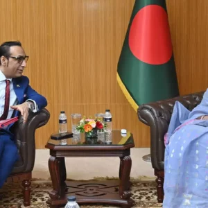 Dhaka prioritizes mutually beneficial migration as Oman’s envoy calls on state minister