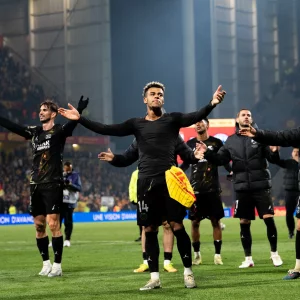 PSG clinch fifth straight Ligue 1 title with decisive win