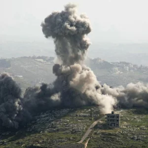 Israel warns of imminent strikes on 10 Lebanese villages