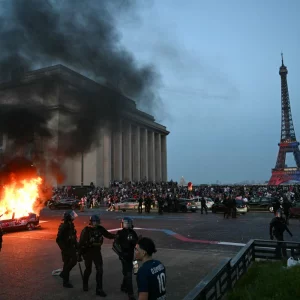 416 people arrested as clashes erupt in Paris on PSG victory night