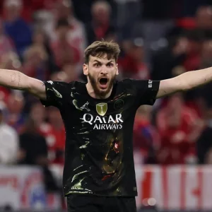 Kvaratskhelia named Champions League player of the season