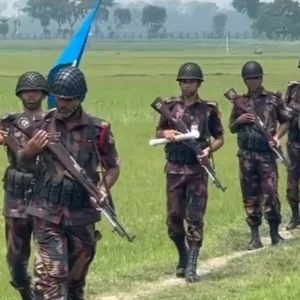 After 3 days, BSF moves people gathered for alleged push-in attempt along Benapole border