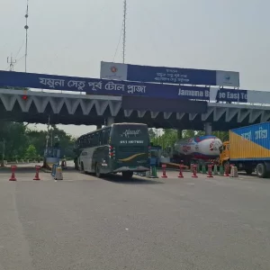 40,580 vehicles cross Jamuna Bridge in 24hrs, Tk3.14 crore toll collected