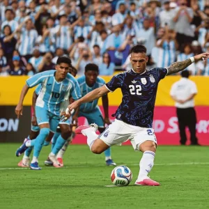 Argentina stroll to pre-World Cup win over Honduras