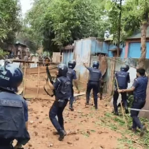 20 hurt as shop ownership dispute triggers clash in Brahmanb