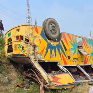 4 killed, 15 injured as bus plunges into ditch in Brahmanbar