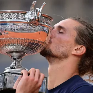 Alexander Zverev claims first major title at French Open