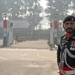 Militants kill 6, abduct 8 security personnel in Pakistan