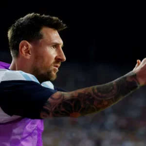 Messi scores on injury return as Argentina beat Iceland in W