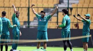 Pakistan's World Cup batting woes hampering team says Arthur