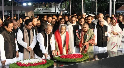 Prime Minister and Awami League President Sheikh Hasina, and senior party leaders pay tribute to the Father of the Nation Bangabandhu Sheikh Mujibur Rahman at Dhanmondi 32, Dhaka to mark the Victory Day of Bangladesh | Focus Bangla