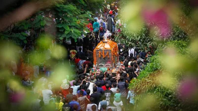 A shrine is carried through the Tazia procession | Mehedi Hasan/Dhaka Tribune