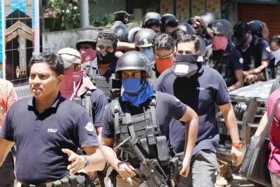 SWAT personnel are on a roll DHAKA TRIBUNE/MAHMUD HOSSAIN OPU