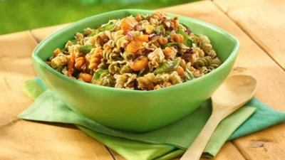 Crunchy Asian ramen noodle salad