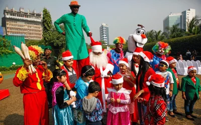 Children enjoying themselves in the Christmas festivities | Mehedi Hasan/Dhaka Tribune