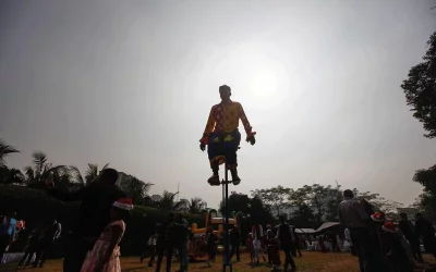 People enjoying themselves on a crisp Christmas morning | Mehedi Hasan/Dhaka Tribune