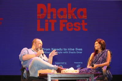 Shazia Omar talks to Scottish historian and write William Dalrymple at a session on Day 2 of the Dhaka Lit Fest 2017 | Syed Zakir Hossain/Dhaka Tribune