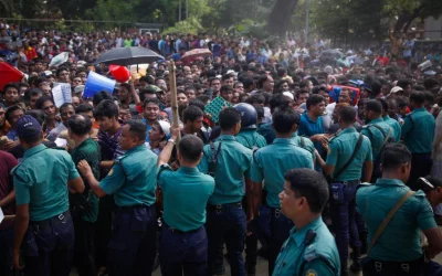 Police have beaten, and detained a few people at the fair. Many buyers have blamed the organisers and administration for this incident while others have expressed their anger over not being able to buy eggs | Mehedi Hasan/Dhaka Tribune