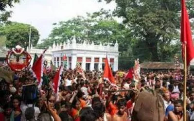 Devotees prayed for happiness, peace and fulfillment at the temples | Manoj Saha/Dhaka Tribune
