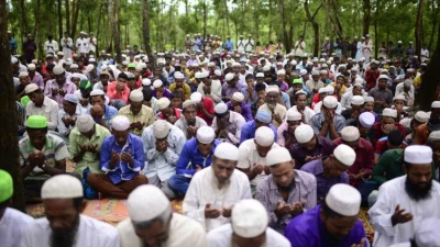Over Friday and Saturday, around 27,000 Rohingya fled into Bangladesh u2013 the Rohingya refugees in Bangladesh now number over 100,000 | Mahmud Hossain Opu/Dhaka Tribune
