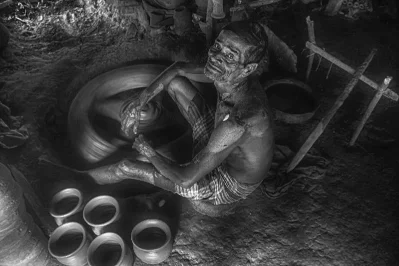 The potters of Taleswar lead a life of creativity | Photo: Zahidur Rahman