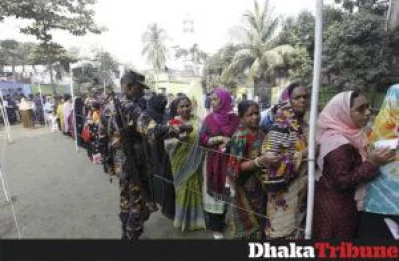 A queue of female voters PHOTO - MAHMUD HOSSAIN OPU/DHAKA TRIBUNE