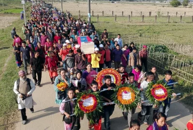 The locals marched shoulder on shoulder with the party activists in the funeral procession of Mithun Chakma|| Dhaka Tribune