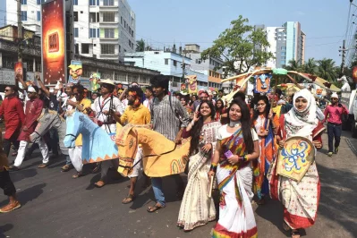 A procession of jubilant Khulna University students on the occassion of Pohela Boishakh, April 14, 2018, in Khulna | Dhaka Tribune