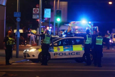 Police attend to an incident on London Bridge in London, Britain, June 3, 2017/REUTERSrn