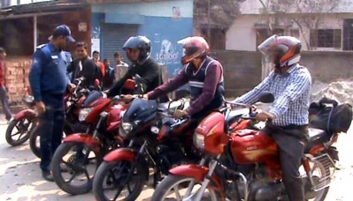 Police stops and searches vehicles in Rangpur on February 7, 2018 prior to Khaleda Zias verdict | Dhaka Tribune 