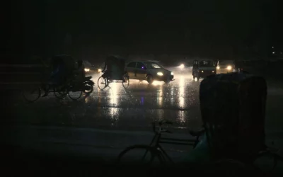 Thunder crackled and lightning careened across the ebony sky above | Mehedi Hasan/Dhaka Tribune