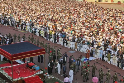Hundreds join the namaz-e-janaza of the late DNCC mayor at the Army Stadium | Rajib Dhar/Dhaka Tribune