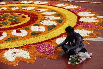 Flowers now flood the grounds that was once flooded with blood | Mehedi Hasan/Dhaka Tribune