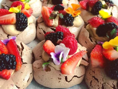 Mini Chocolate Pavlova