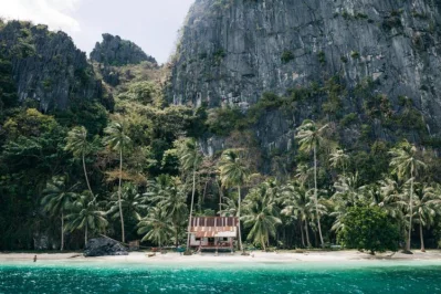 Explore Philippines: Seven Commandos Beach, El Nido and Palawan