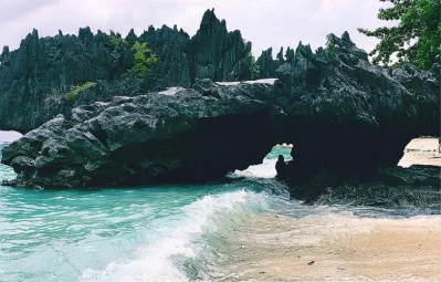 Explore Philippines: Seven Commandos Beach, El Nido and Palawan