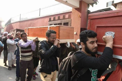 Relatives carry the coffins of their loved ones who were killed in the plane crash on March 12, 2018 | Rajib Dhar/Dhaka Tribune