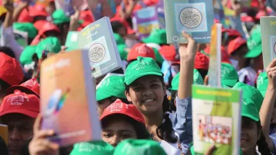 Education Minister Nurul Islam Nahid distributing books at Azimpur Girls School | Syed Zakir Hossain